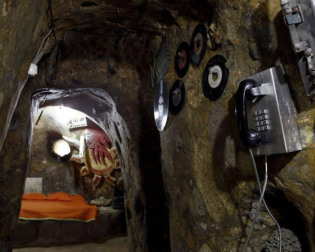 HABISKAN 12 TAHUN UNTUK MEMBUAT RUMAH BAWAH TANAH,HASILNYA?WOW