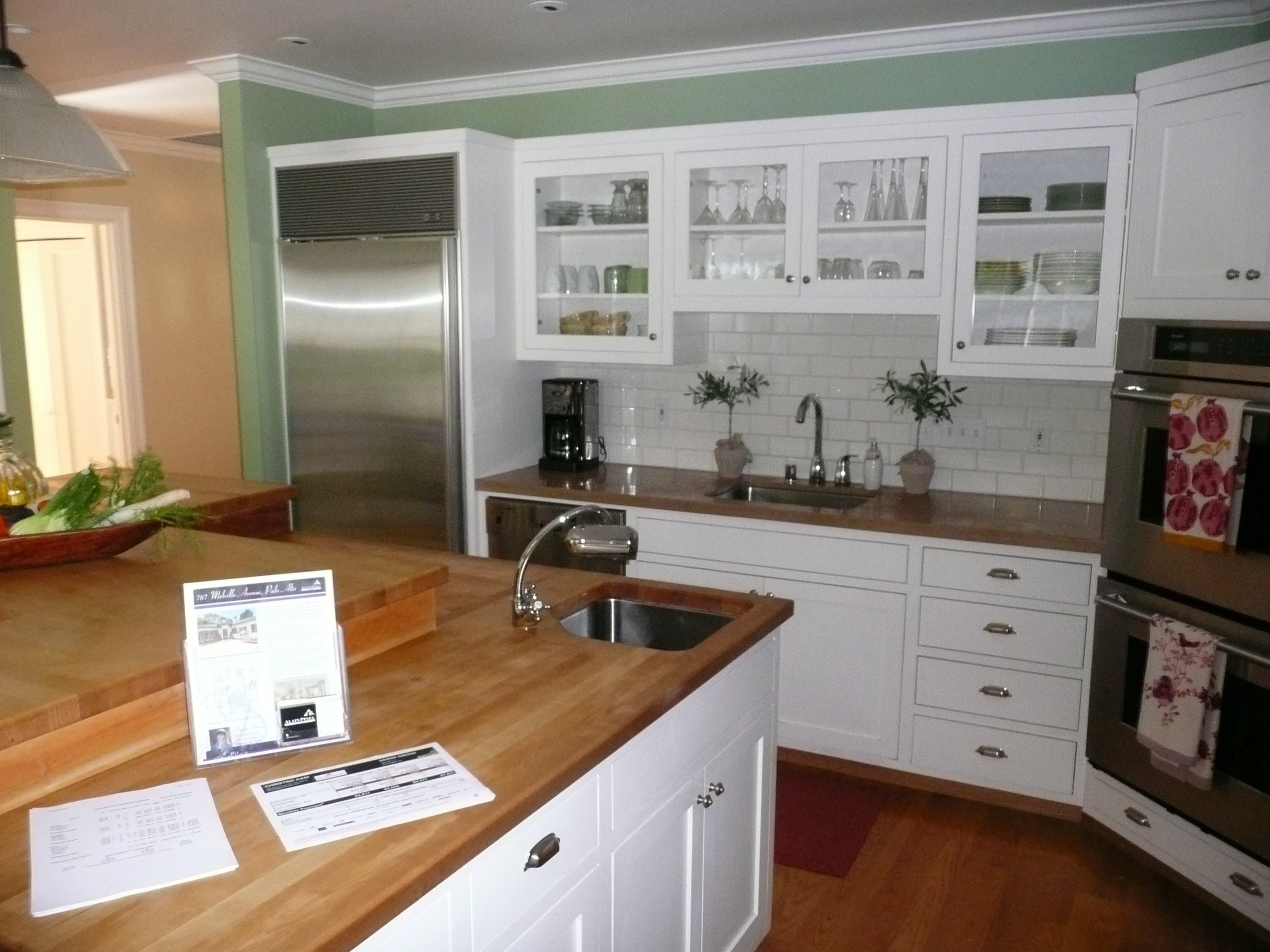 Feng Shui theories applied to kitchens and homes