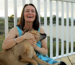 犬が顔をなめる理由や意味と顔をなめるのをやめさせるしつけ