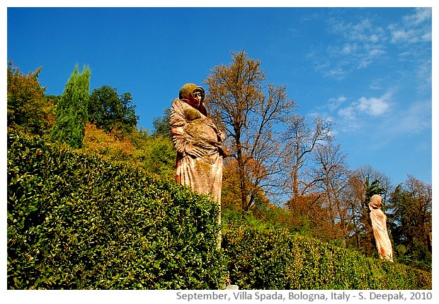 Statues by Nicola Zamboni at Villa Spada, Bologna, Italy - image by Sunil Deepak, 2010