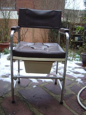 CHAISES PERCÉES MÉDICALISÉES en France, Belgique, Pays Bas ...