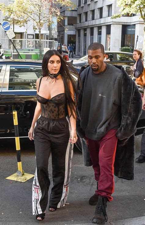 Shop smart at el super! Los looks imposibles de Kim Kardashian en ParÃ­s