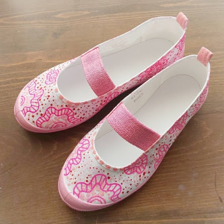 かわいい上履きデコ ペイントでできるシューズアート Blog 色と暮らす