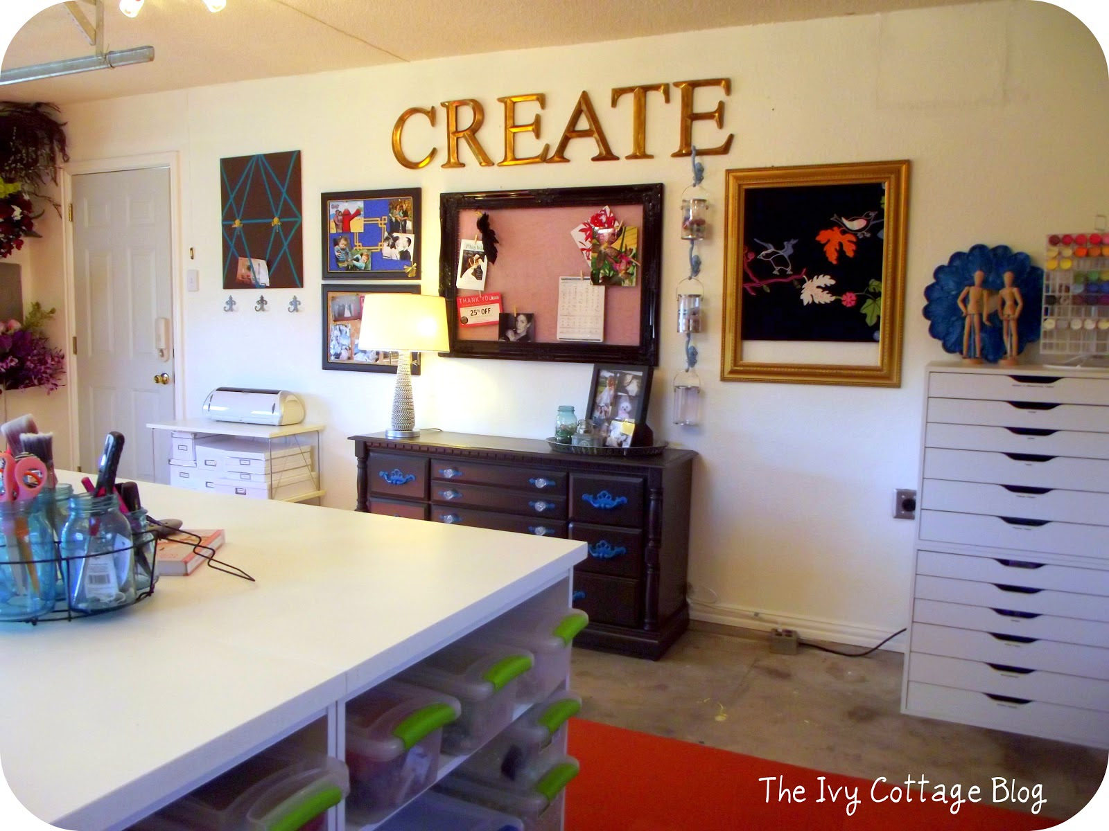 Craft Room / 43 Clever & Creative Craft Room Ideas | Home Remodeling ... - See more ideas about craft room organization, craft room storage, craft storage.