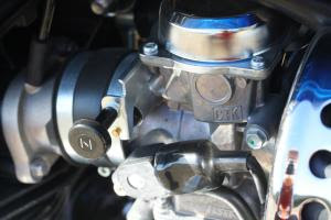 2012 Triumph America throttle bodies