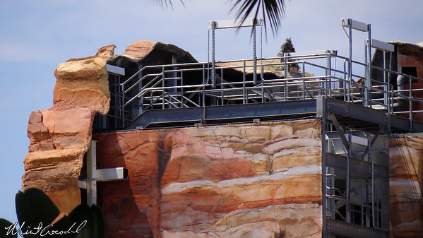 Disneyland Resort, Camouflage, Tarps, Cars Land, Cadillac Range, Limited, Time, Magic