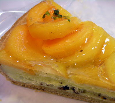 フルーツケーキファクトリー