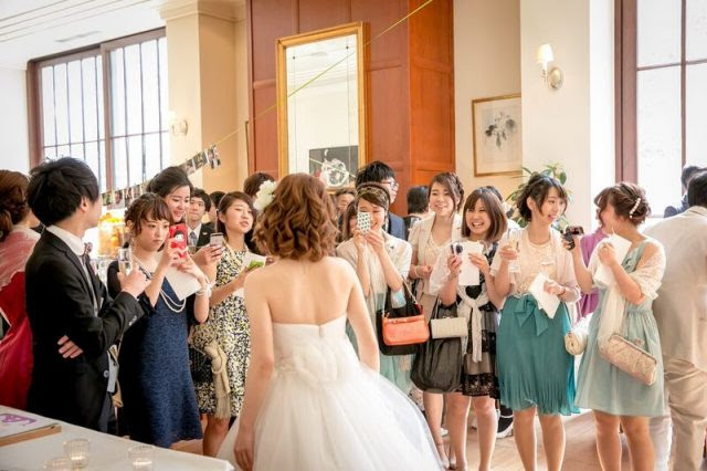 結婚式に参列するときに気を付けたい服装のマナー ゲスト編