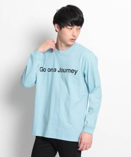 水色の丸首tシャツのメンズコーディネート 着こなし