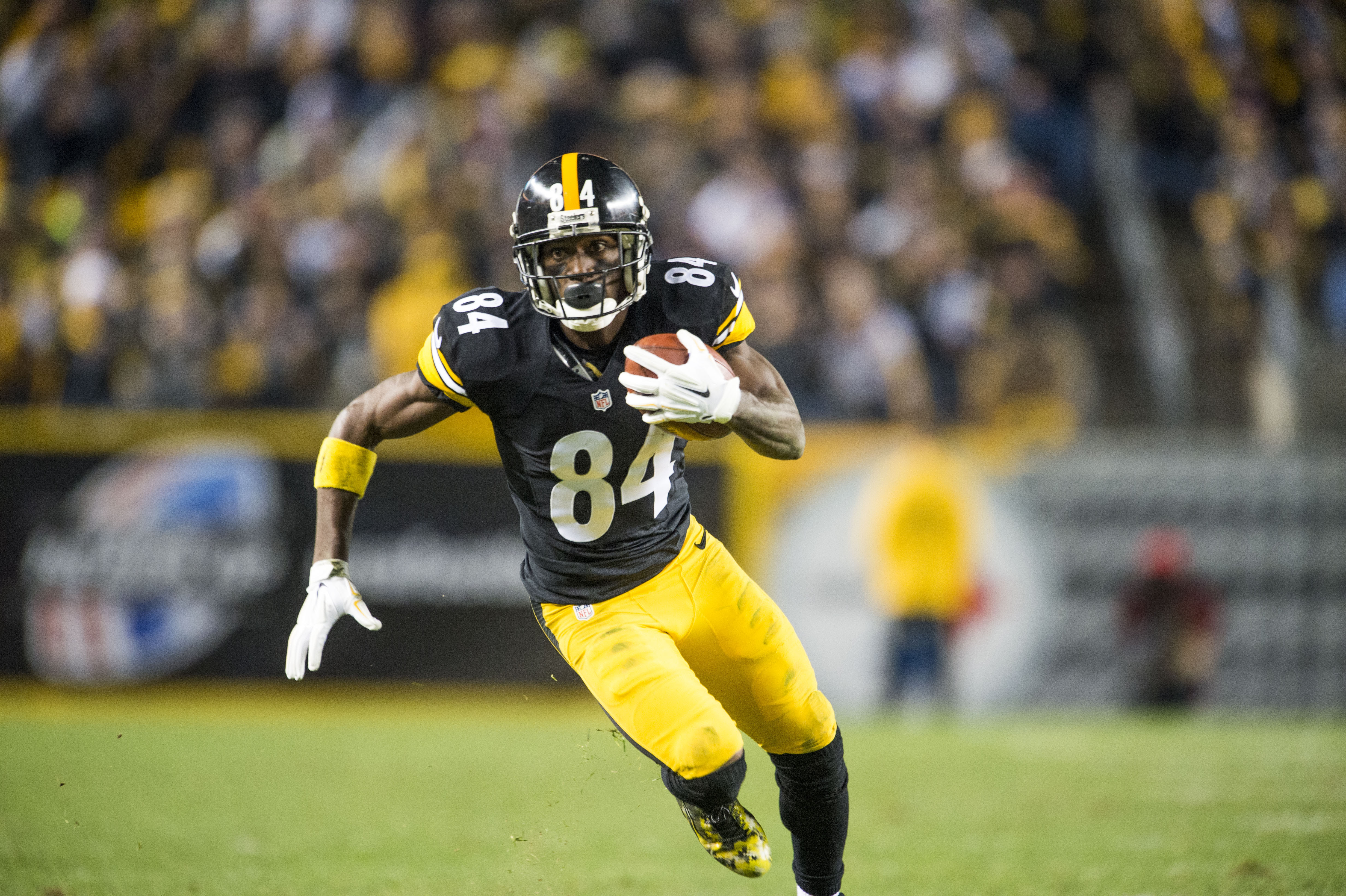 Antonio Brown Refuses To Hold Out For New Contract: 