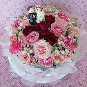 結婚祝い 花 結婚祝い花束 結婚祝いプリザーブドフラワー ブルーマート 岐阜県の花屋 フラワーケーキ 結婚のお祝いのお花