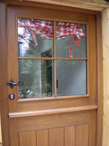 Red Gingham Blind
