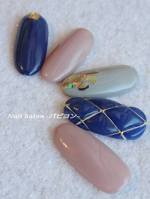 17 冬 キルティング ぷっくり ネイビー グレー くすみ ピンク 大人 ネイル デザインギャラリー 直方のネイルサロンパピヨン 初めて ネイル こだわりネイル