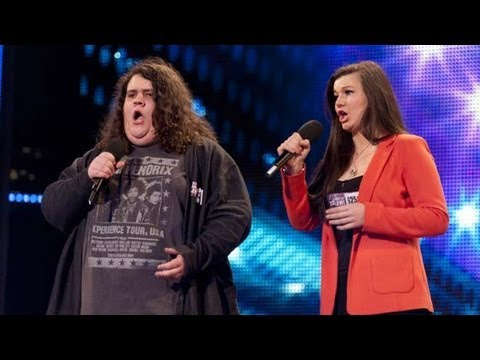 video que muestra a 2 concursantes de Britain Got Talent cantando