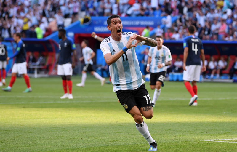 今日はバレンタインデー 愛にあふれるゴールパフォーマンスを披露する選手たち 超ワールドサッカー