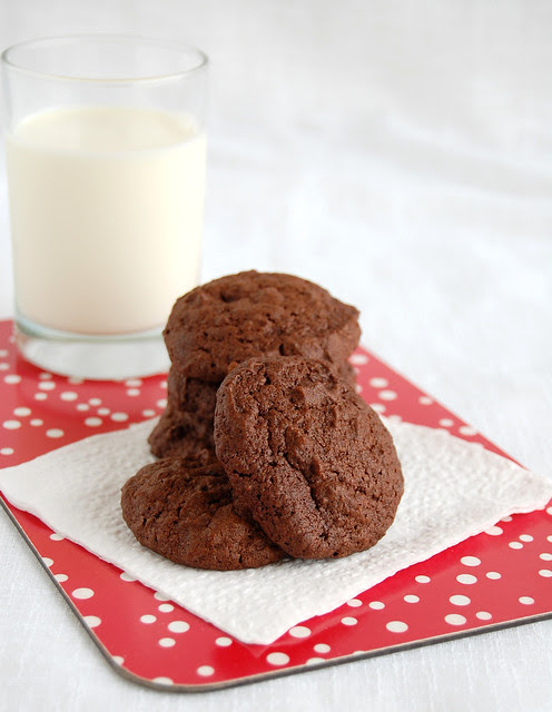 Dark and bitter orange chocolate cookies / Cookies de chocolate amargo e casca de laranja em calda