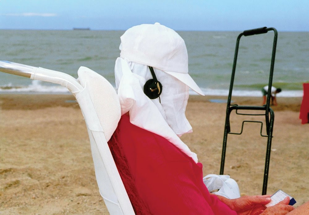 Martin Parr: Life's a Beach: Martin Parr: 9781597112130: Amazon ...