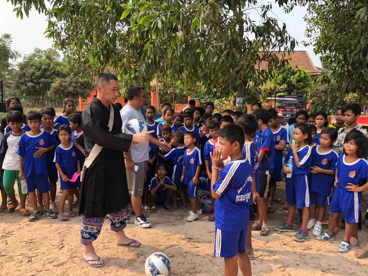 In Laos Cambodia 本納寺blog