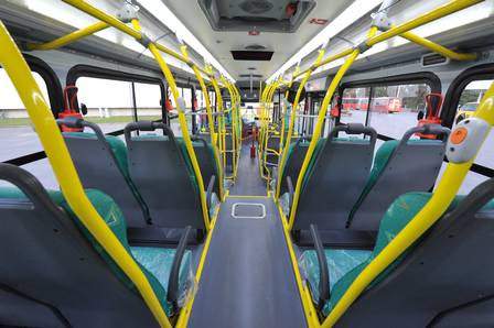 Interior dos novos ônibus do Rio