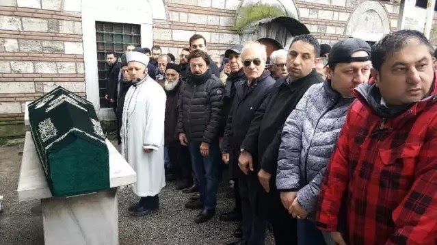 Selami Şahin Emirhan Şahin : Selami Åahin'in eÅi ve Ã§ocuklarÄ± kimdir? 14 yaÅÄ±ndaki / Lider şahin ise aşçı olmayı hedefliyor.