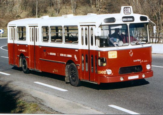 LES VÉHICULES DE RETRO BUS LYONNAIS