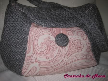 Mala cinza e rosa