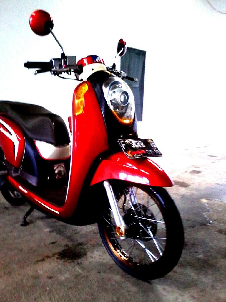 Populer Modifikasi  Scoopy  2021 Warna Cream Modifhits