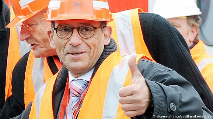 Bildergalerie Berühmte Männer in Europa mit arabischem Hintergrund