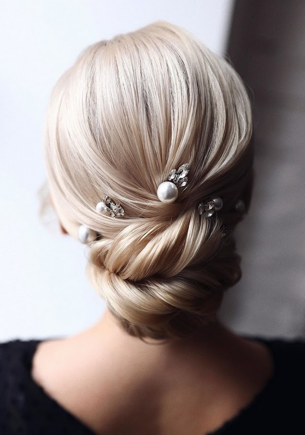 20 Classic Low Bun Wedding Updo Hairstyles from Tonyastylist