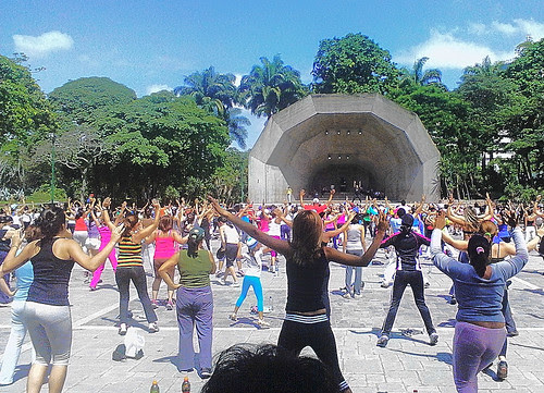 Bailando en El Parque del Este en Caracas