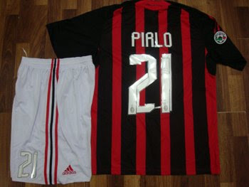 08-09 AC MILAN HOME JERSEY PIRLO + FREE SHORT (SIZE M)