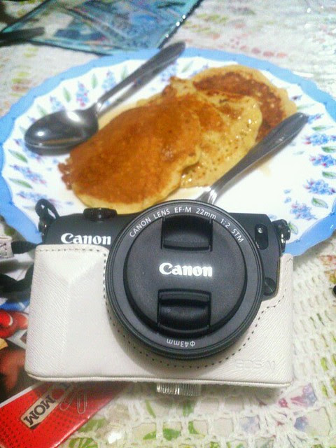canon eos m