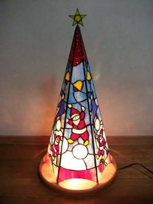 クリスマスツリーランプの完成です ステンドグラス スタジオ ユニコーン