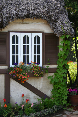 dwarf house