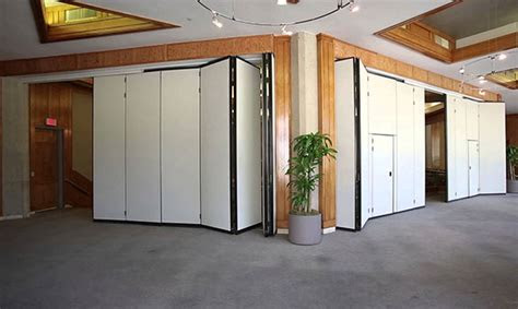 Getting the best garage door opener is extremely important. Commercial Doors, Folding Partitions | Greensburg PA