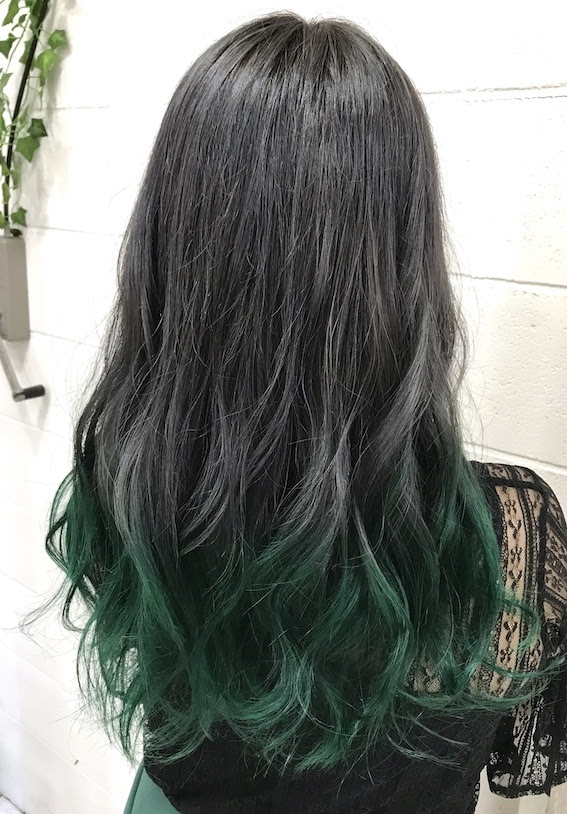 グリーンヘアカラー 緑カラー マットグリーンカラーにしてみたい方の参考カラー写真 Sherry 原宿美容室