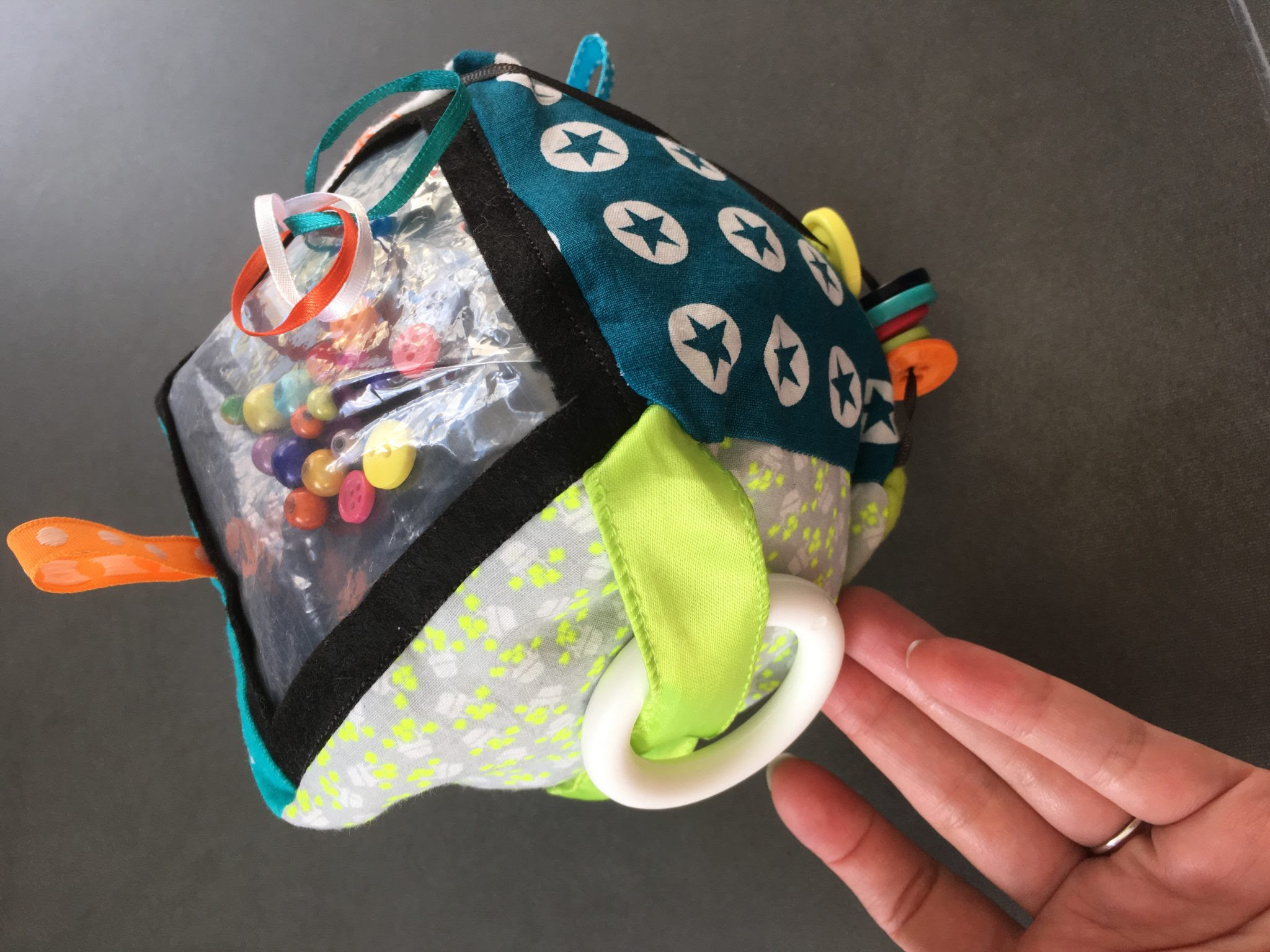 Cadeau De Naissance Le Cube D Eveil Diy Two Pour Le Diy Blog Diy