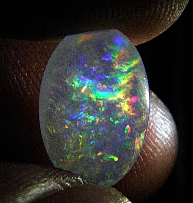 Mengenal Batu Mulia Opal & Kalimaya