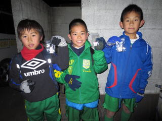 ３月のsakichi 目指せ本場ブラジルサッカー ブラジル式トレーニング法やポルトガル語を取り入れ 他にない特色あるチーム作りを目指す 12年12月8日 土曜日 第1回 ポルトガル語テスト チーム生を対象に 第1回 勉強会 ポルトガル語