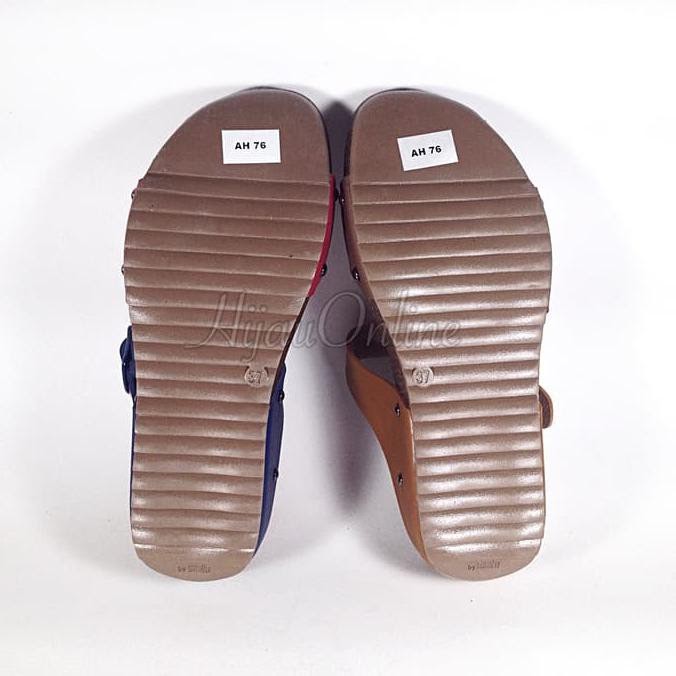 Modis 46+ Sandal Wedges Esterlie