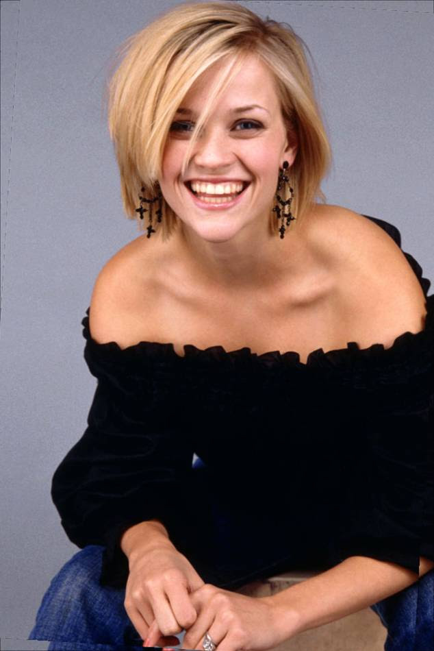 Short Hairstyles Tucked Behind Ears | hairstylegalleries.com