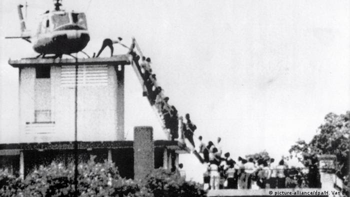 Bildergalerie Vietnam Evakuierung amerikanische Botschaft 1975