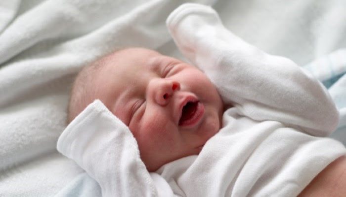 Les Premieres Semaines De Bebe Bebes Et Mamans