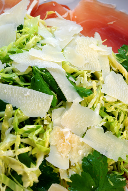 prosciutto and cabbage salad ©