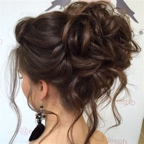 graceful updos  long hair youll  love wearing