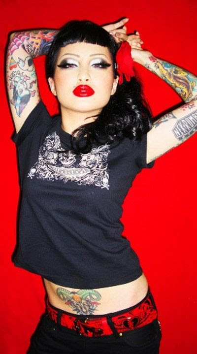 Hot Girls With Tattoos (97 pics)