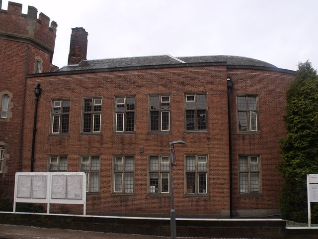 Town Hall, Priory Street, Dudley by ell brown