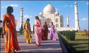 Women at the Taj Mahal