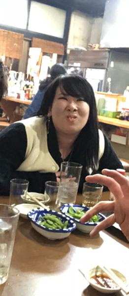 リス顔が好きっていった途端 その顔でずっと俺の方を見てくる 食べてるへのボケ ボケて Bokete