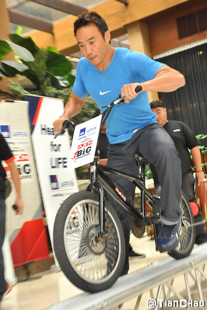 AXA Affin Health for LIFE Big Challenge 2012 - Win cash prize with Allan Wu